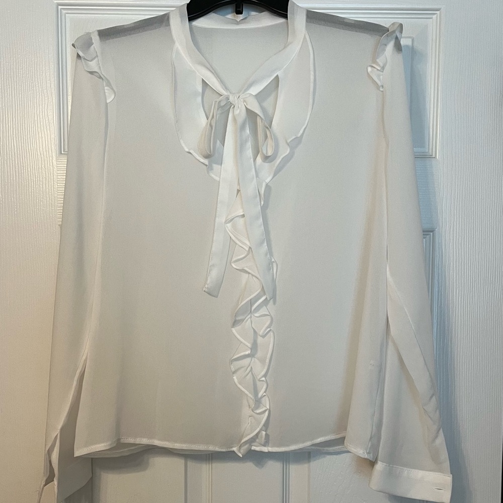 White bow necktie ruffle blouse